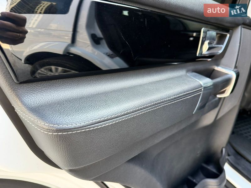 Внедорожник / Кроссовер Land Rover Discovery 2010 в Киеве фото 14 Внедорожник / Кроссовер Land Rover Discovery 2010 в Киеве