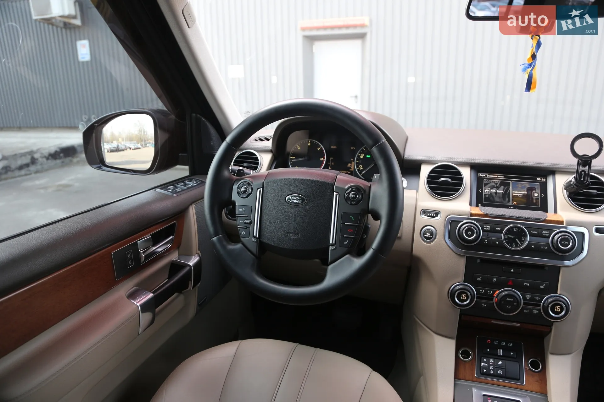 2015 Land Rover Discovery - мініатюра 14