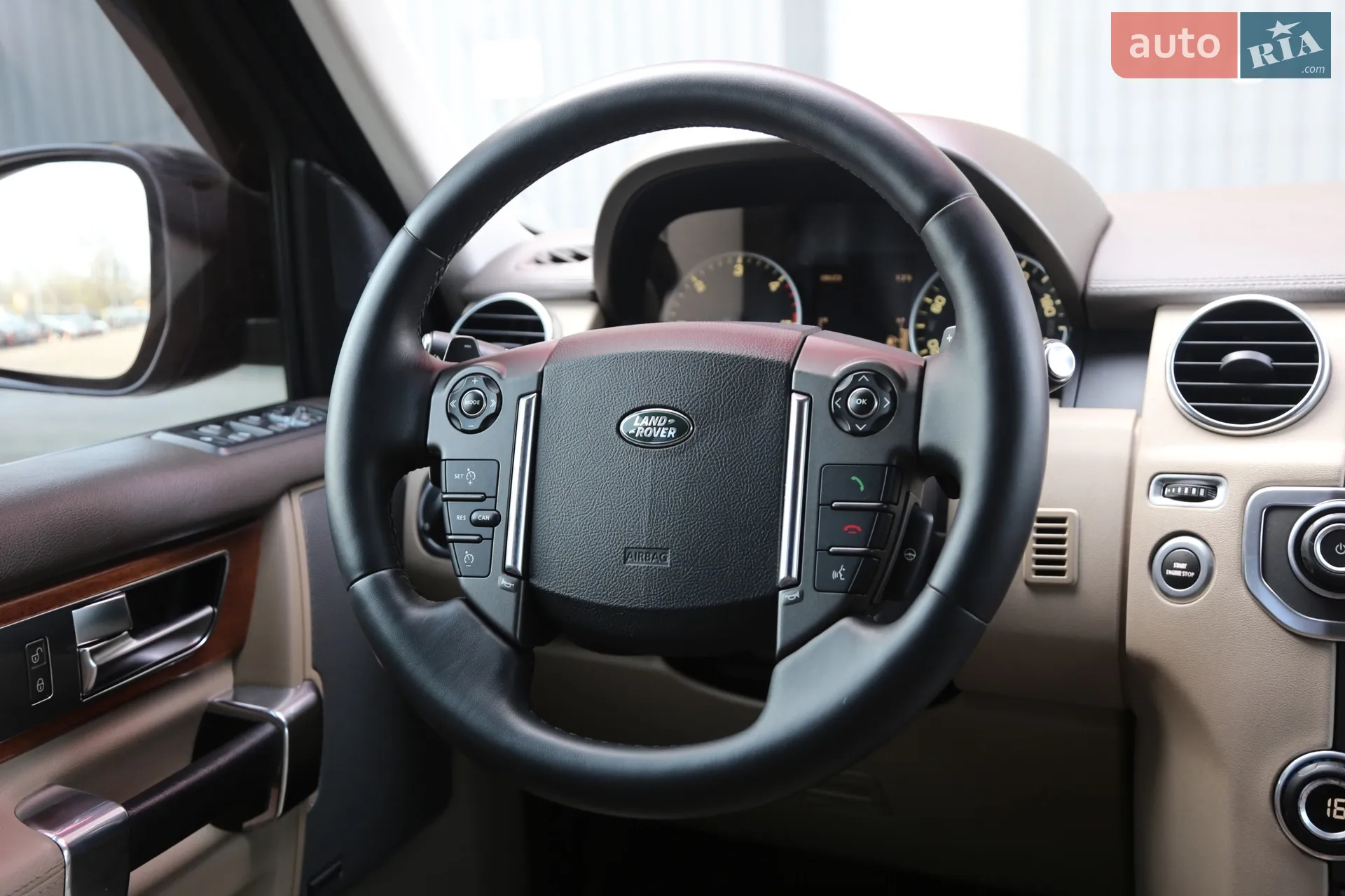 2015 Land Rover Discovery - мініатюра 17