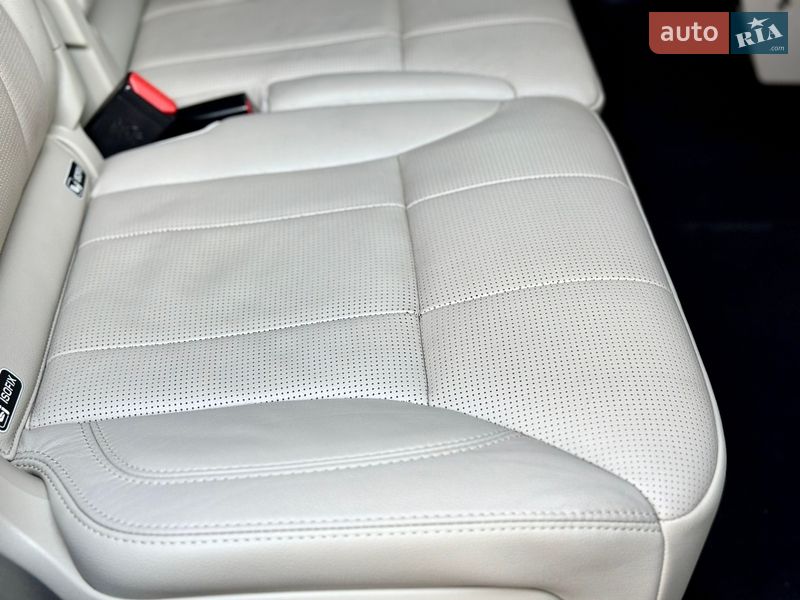 Внедорожник / Кроссовер Land Rover Discovery 2018 в Тернополе