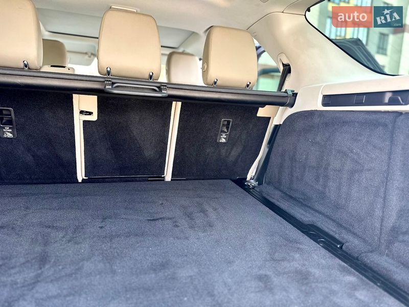 Внедорожник / Кроссовер Land Rover Discovery 2018 в Тернополе