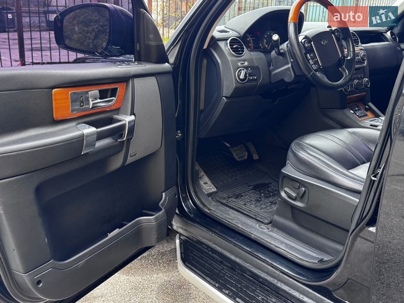 Внедорожник / Кроссовер Land Rover Discovery 2014 в Киеве