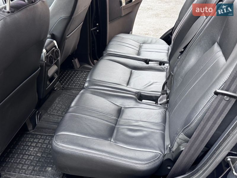 Внедорожник / Кроссовер Land Rover Discovery 2014 в Киеве