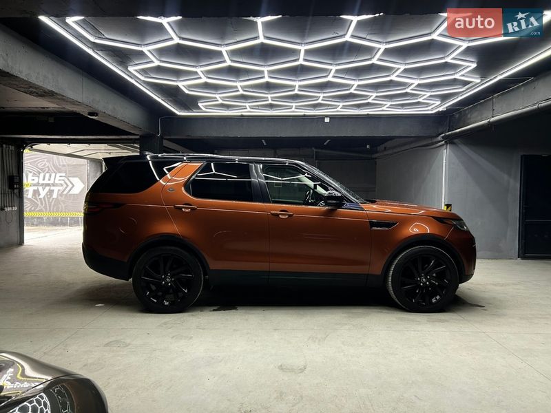 Позашляховик / Кросовер Land Rover Discovery 2017 в Чернівцях