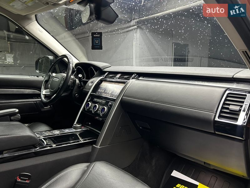 Позашляховик / Кросовер Land Rover Discovery 2017 в Чернівцях