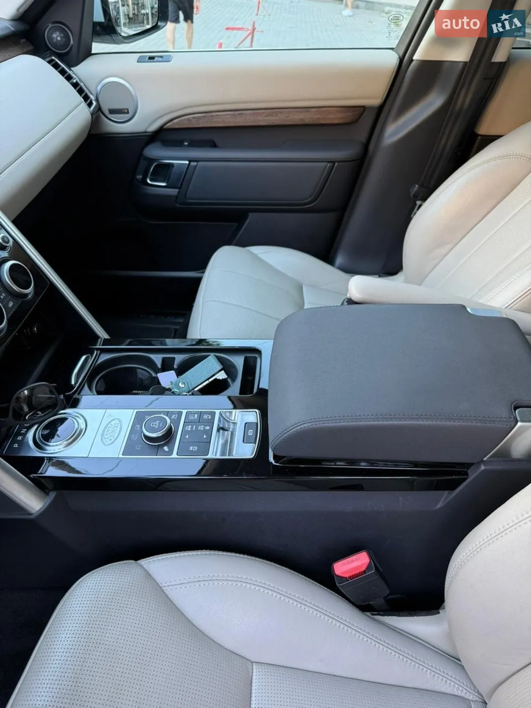 2017 Land Rover Discovery - мініатюра 6