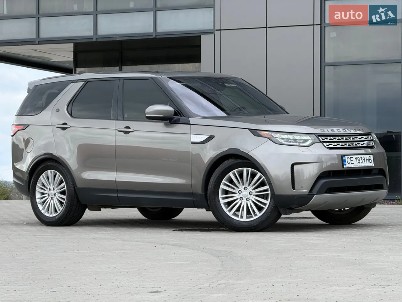 2019 Land Rover Discovery - мініатюра 48