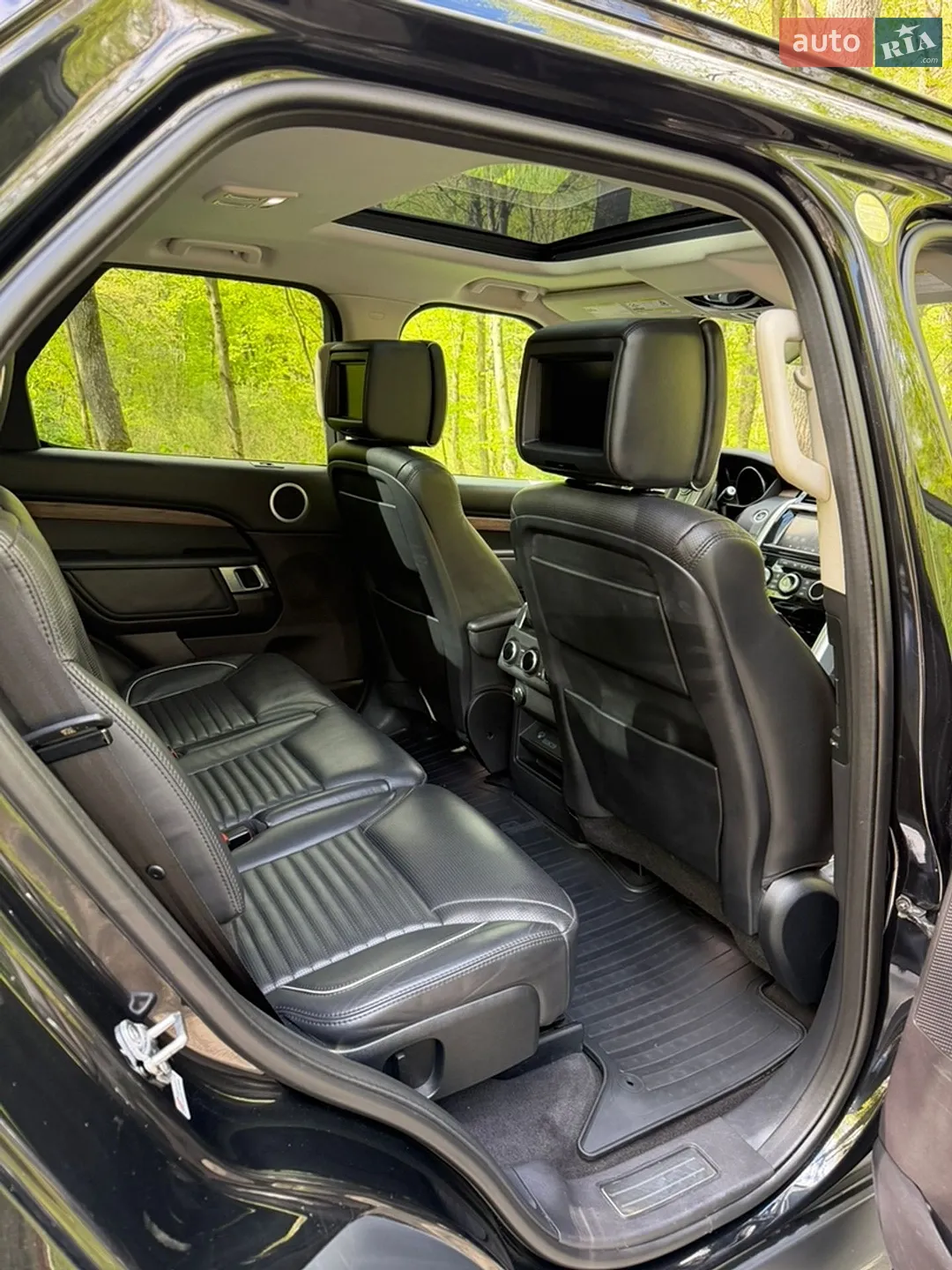 2017 Land Rover Discovery - мініатюра 23