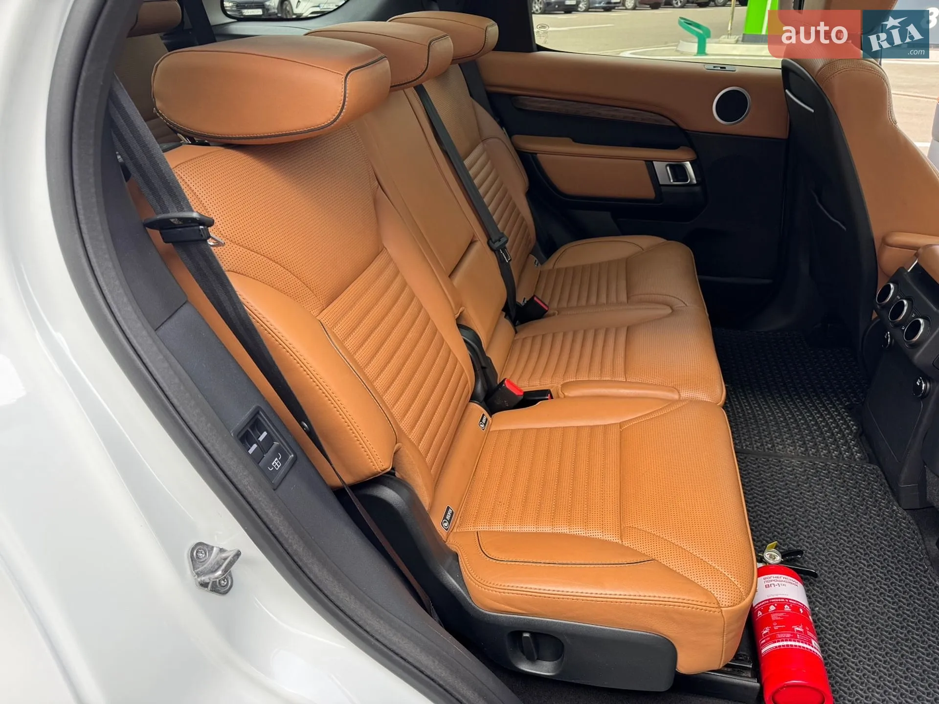 Land Rover Discovery 2017 VIN SALRRBBV6HA005509 фото оголошення 10 з 49