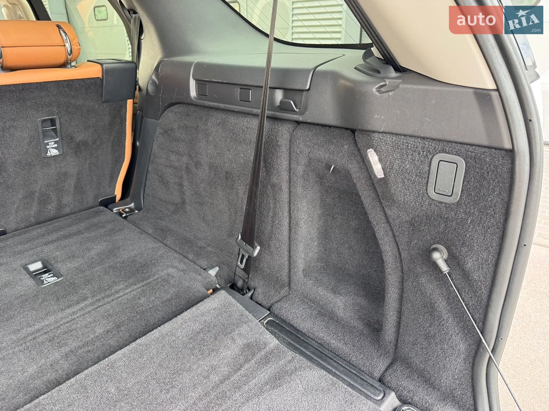 Land Rover Discovery 2017 VIN SALRRBBV6HA005509 фото оголошення 27 з 49