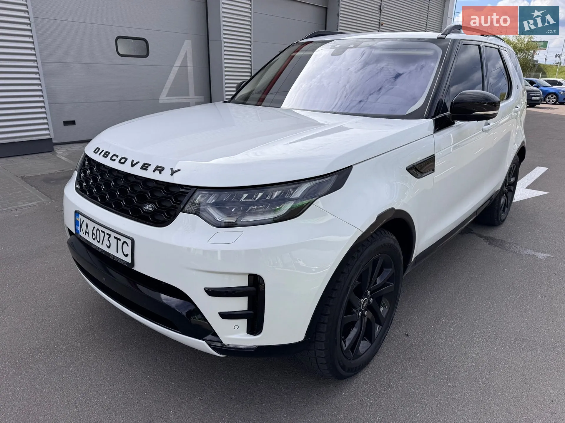 2017 Land Rover Discovery - мініатюра 37
