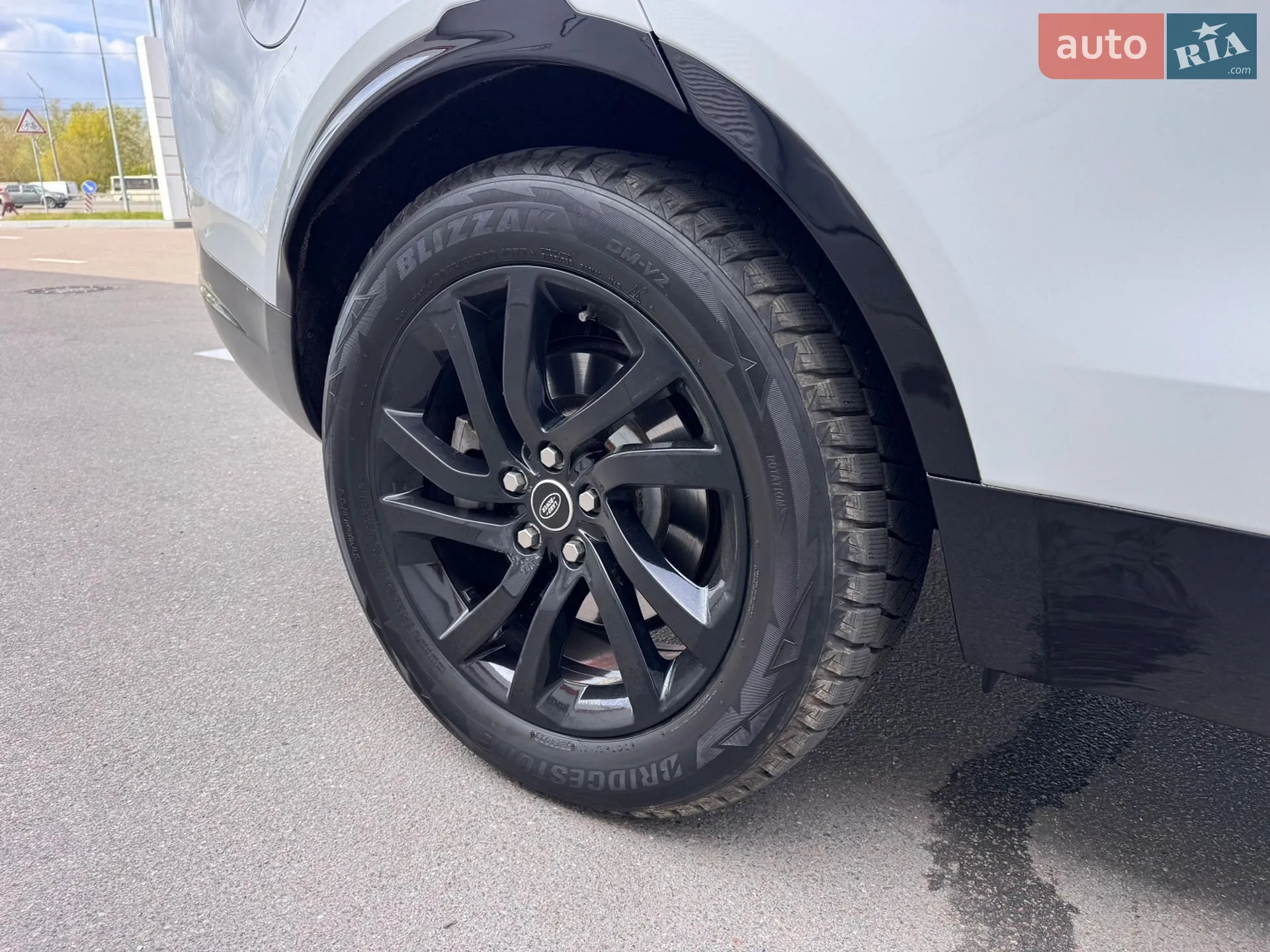 Land Rover Discovery 2017 VIN SALRRBBV6HA005509 фото оголошення 41 з 49