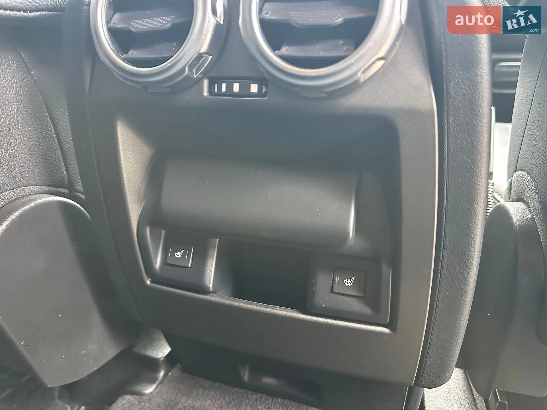 2015 Land Rover Discovery - мініатюра 26