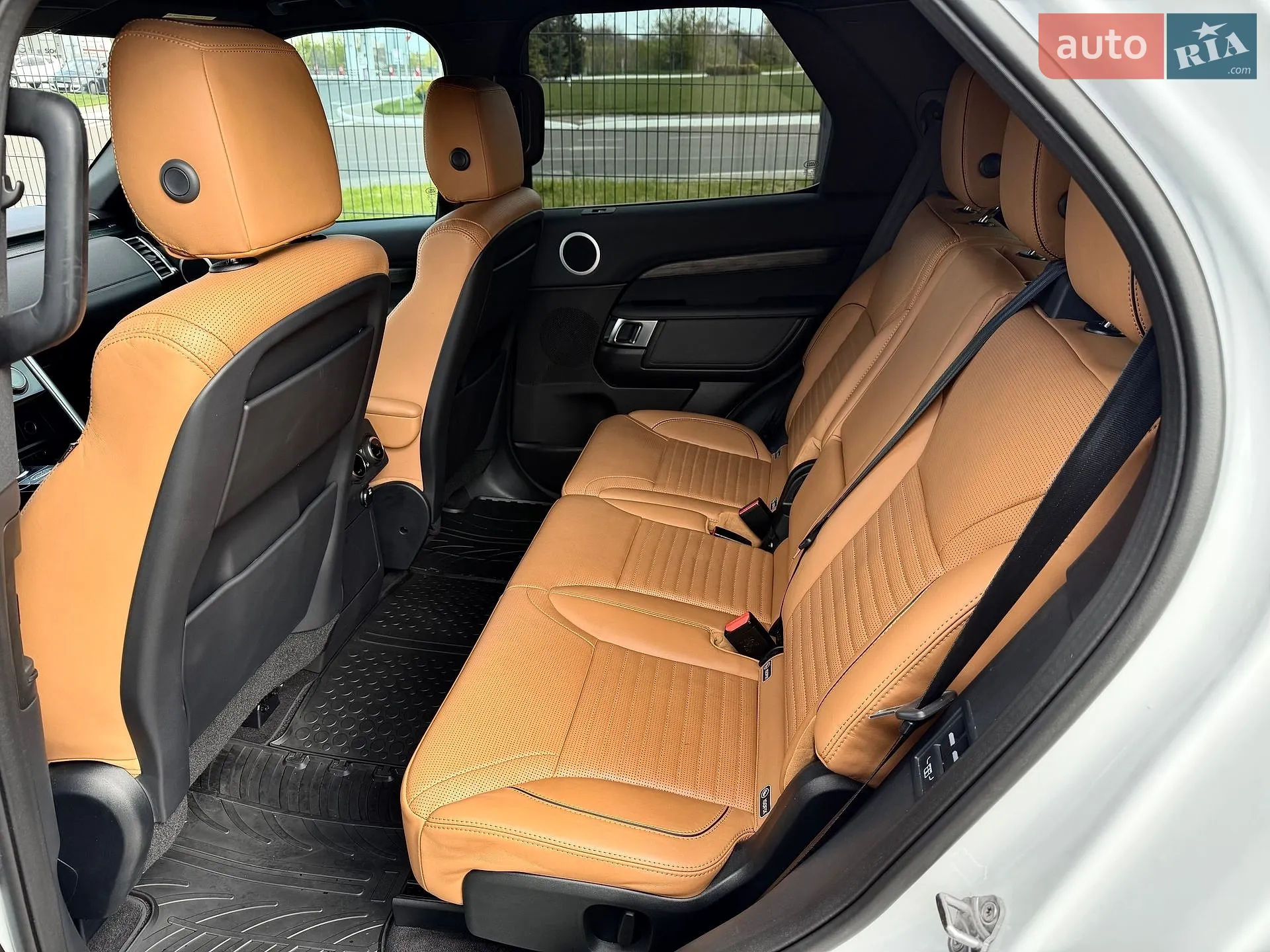 2017 Land Rover Discovery - мініатюра 6