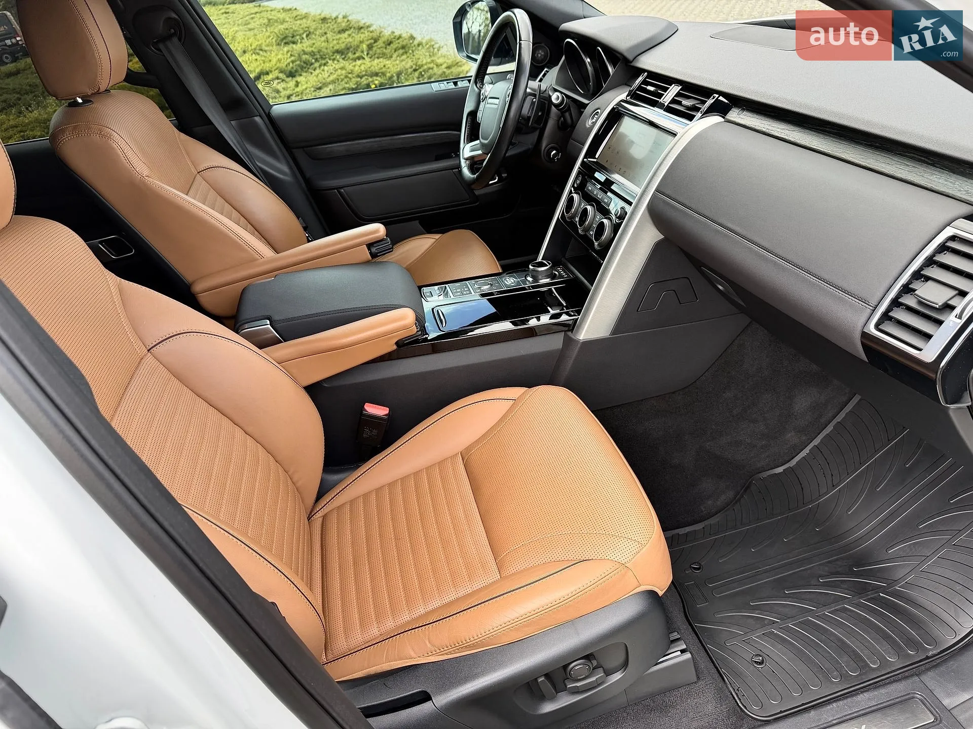 2017 Land Rover Discovery - мініатюра 8
