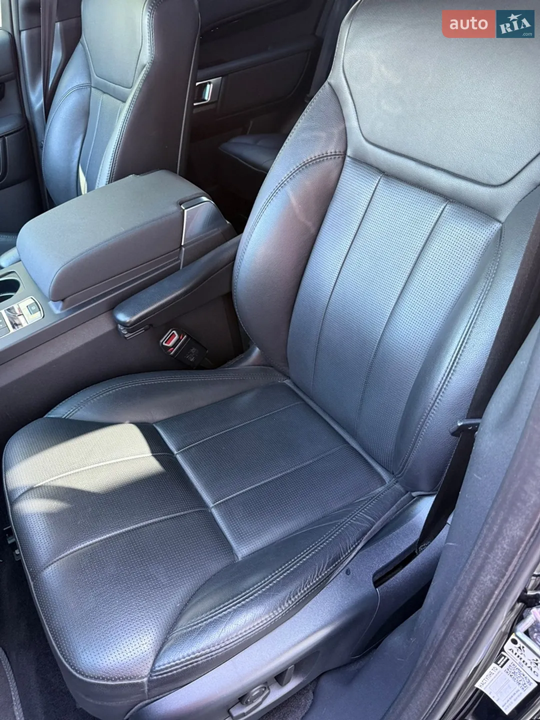 2019 Land Rover Discovery - мініатюра 10