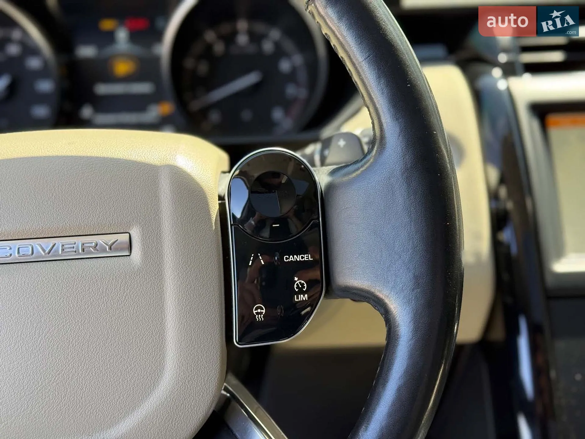 2019 Land Rover Discovery - мініатюра 30