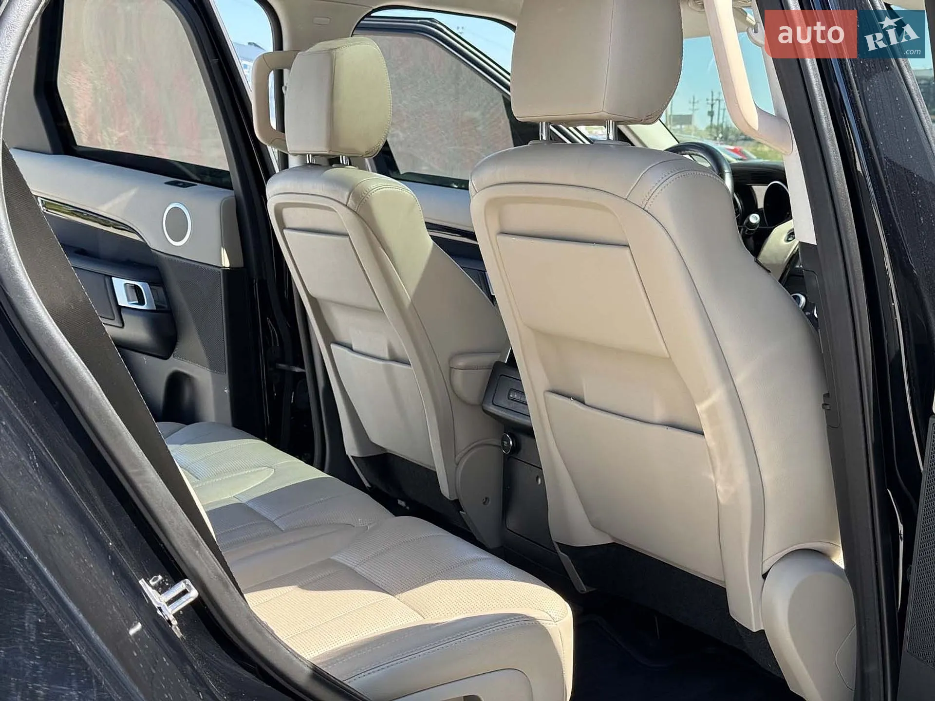 2019 Land Rover Discovery - мініатюра 40