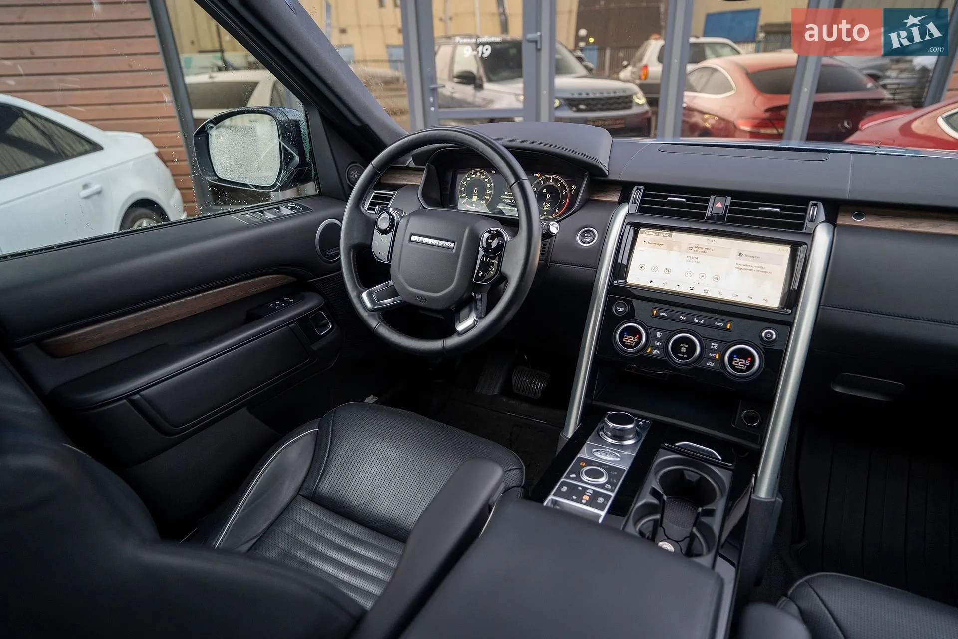 2019 Land Rover Discovery - мініатюра 29