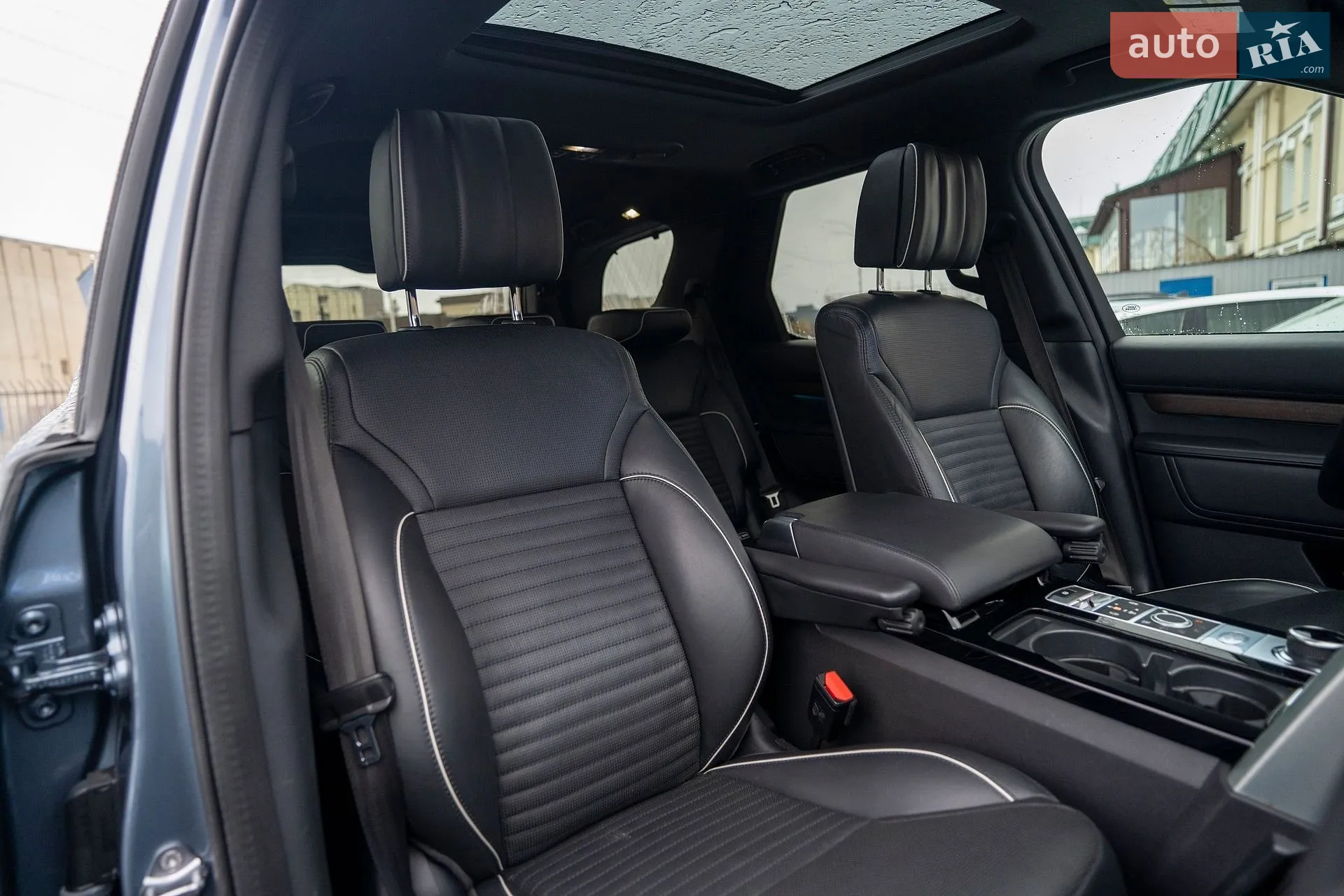 2019 Land Rover Discovery - мініатюра 48