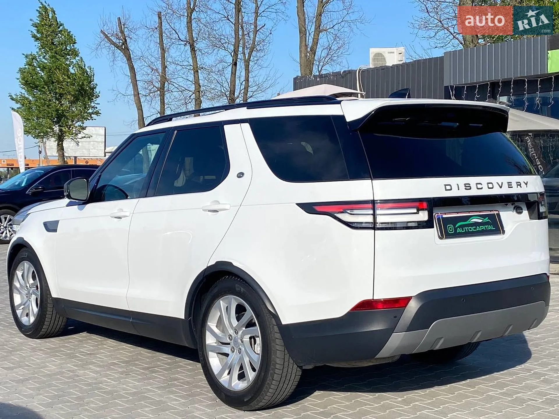 2018 Land Rover Discovery - мініатюра 17
