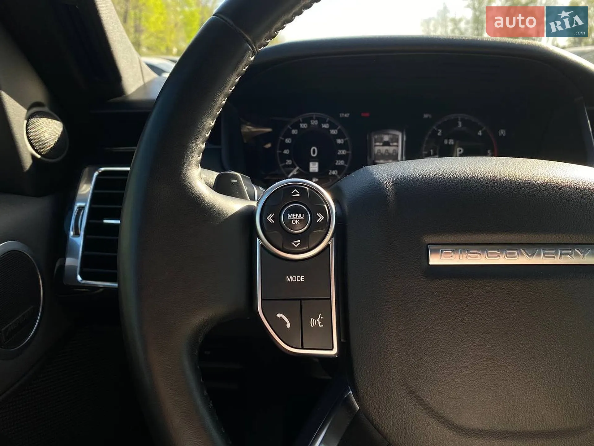 2018 Land Rover Discovery - мініатюра 37