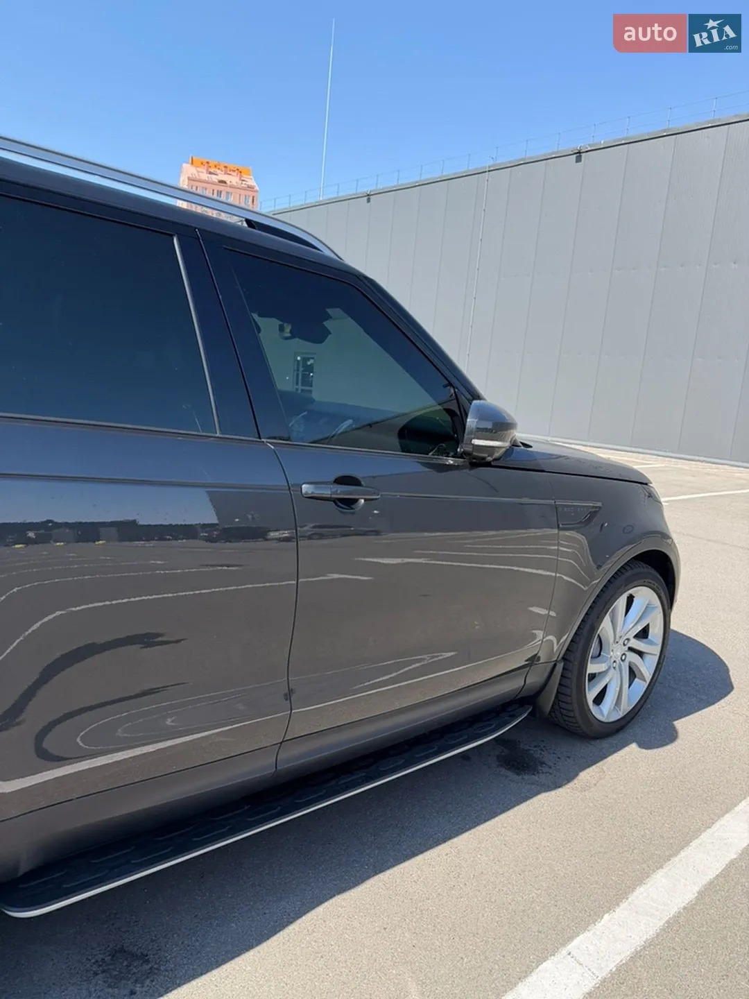 2021 Land Rover Discovery - мініатюра 8