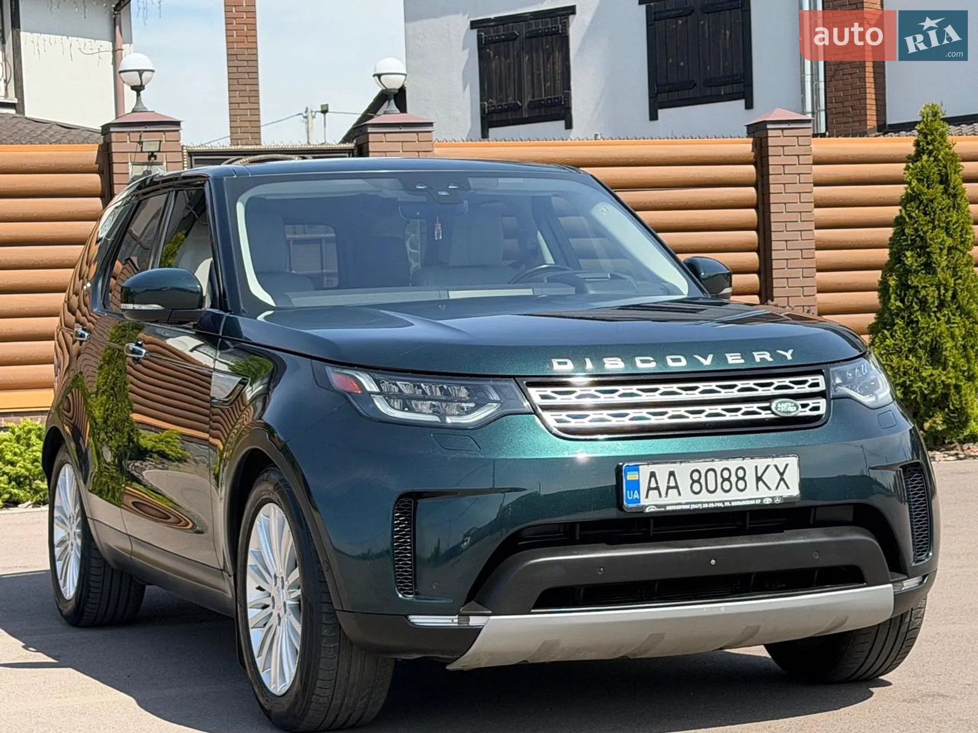 2017 Land Rover Discovery - мініатюра 15