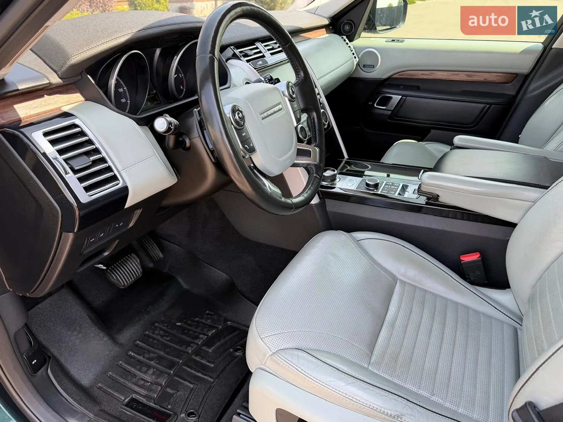 2017 Land Rover Discovery - мініатюра 44