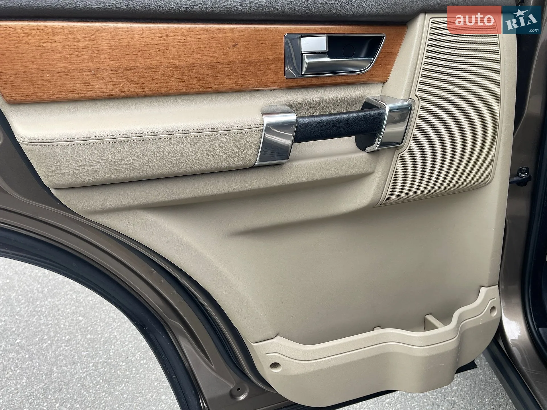 2011 Land Rover Discovery - мініатюра 32