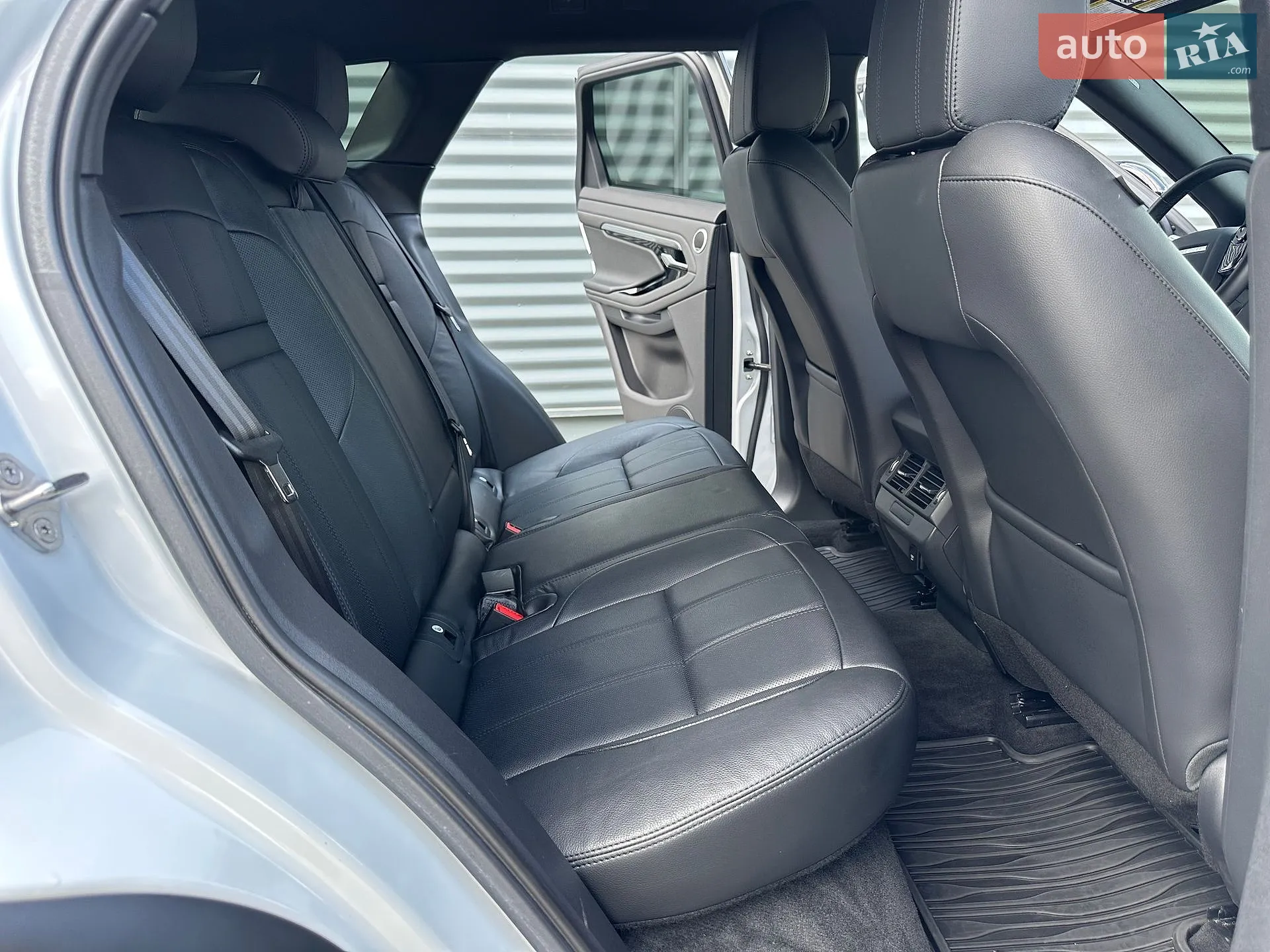 2019 Land Rover Range Rover Evoque - мініатюра 26