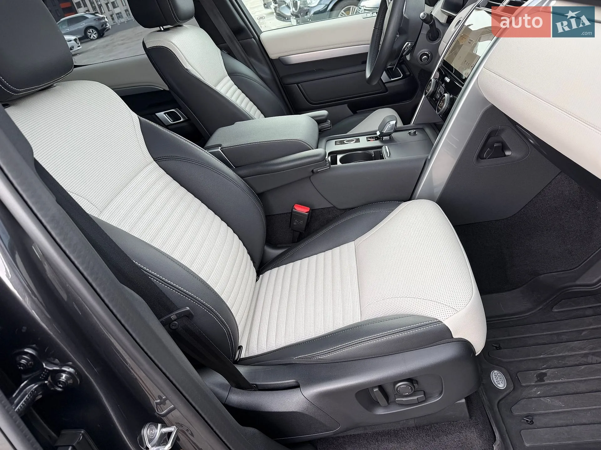 2023 Land Rover Discovery - мініатюра 51