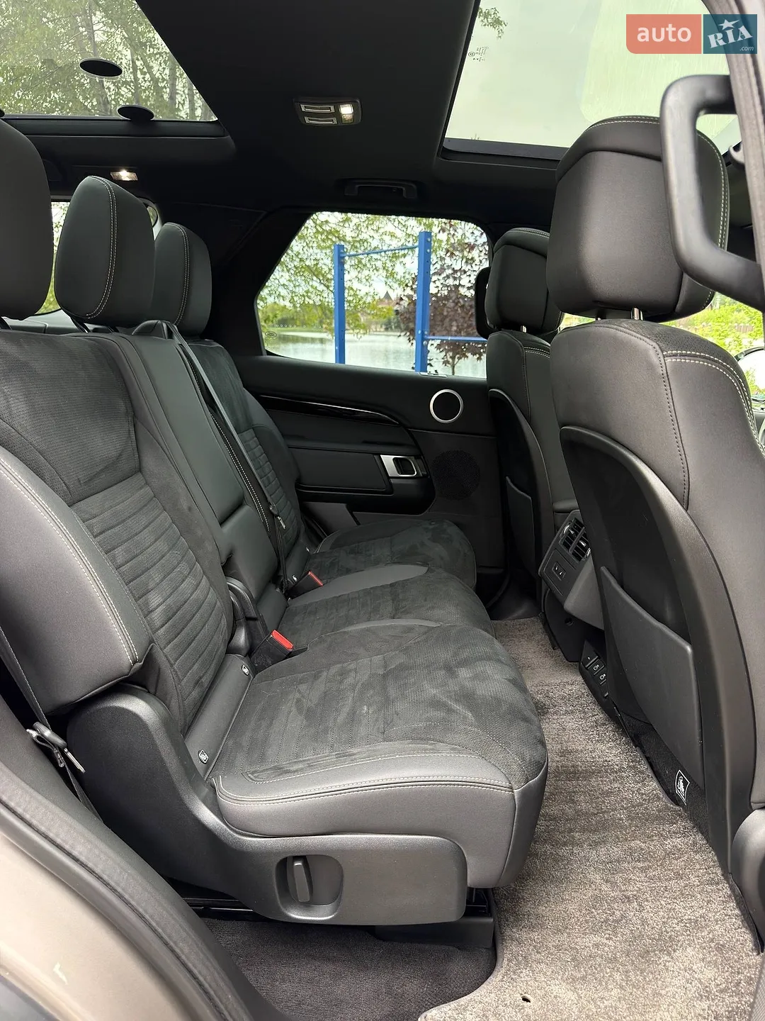 2021 Land Rover Discovery - мініатюра 29
