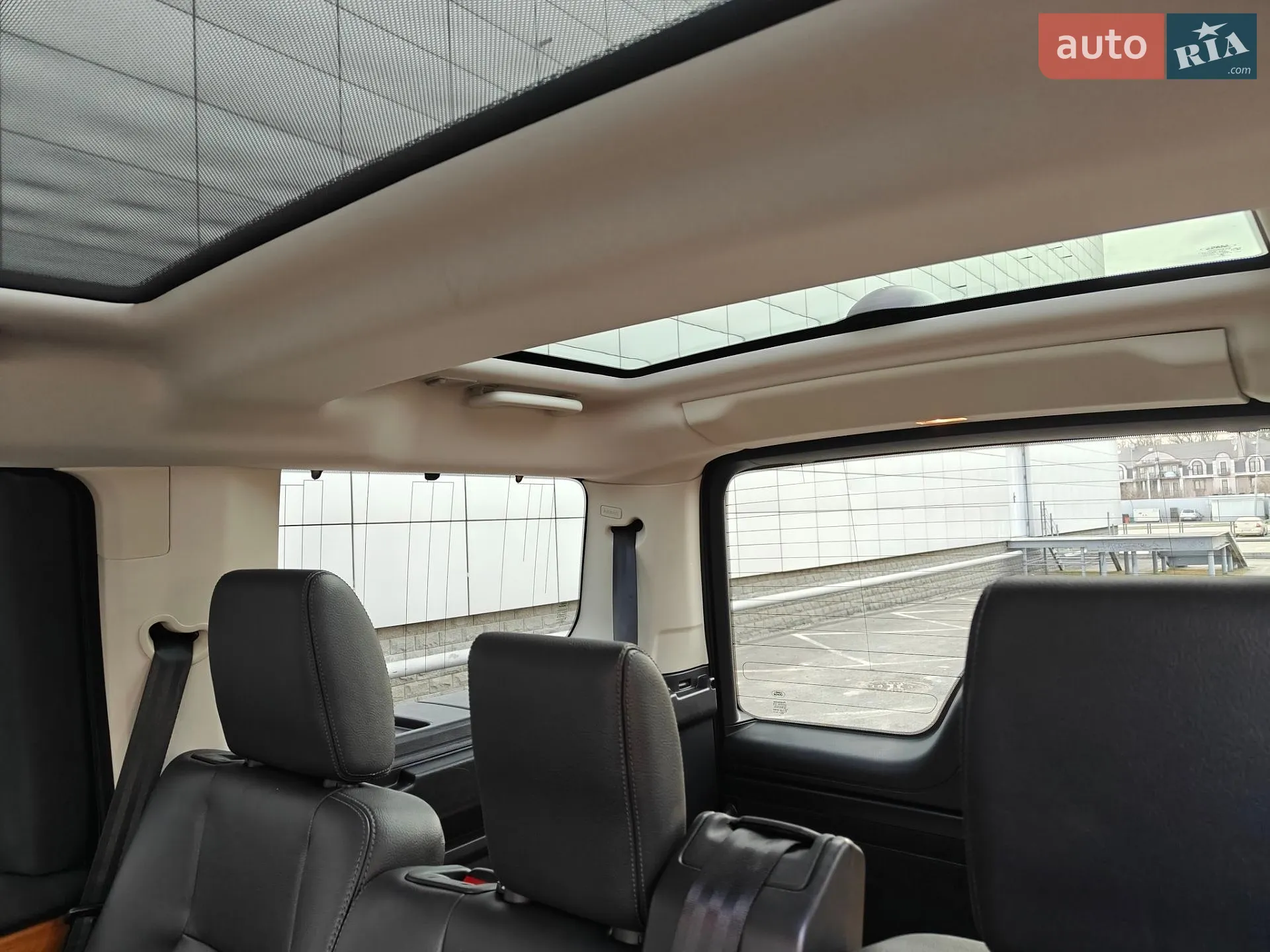 2015 Land Rover Discovery - мініатюра 12