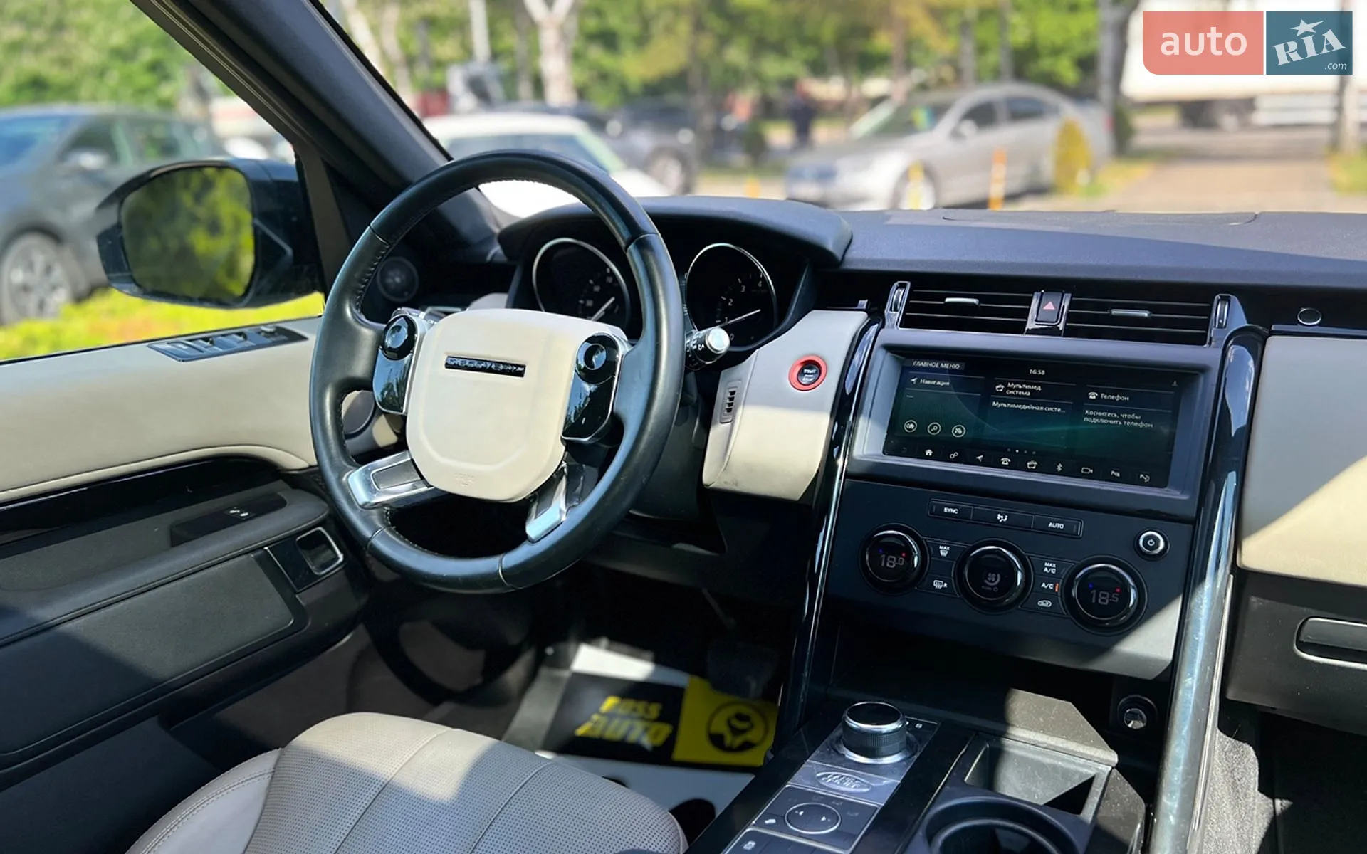 2018 Land Rover Discovery - мініатюра 24