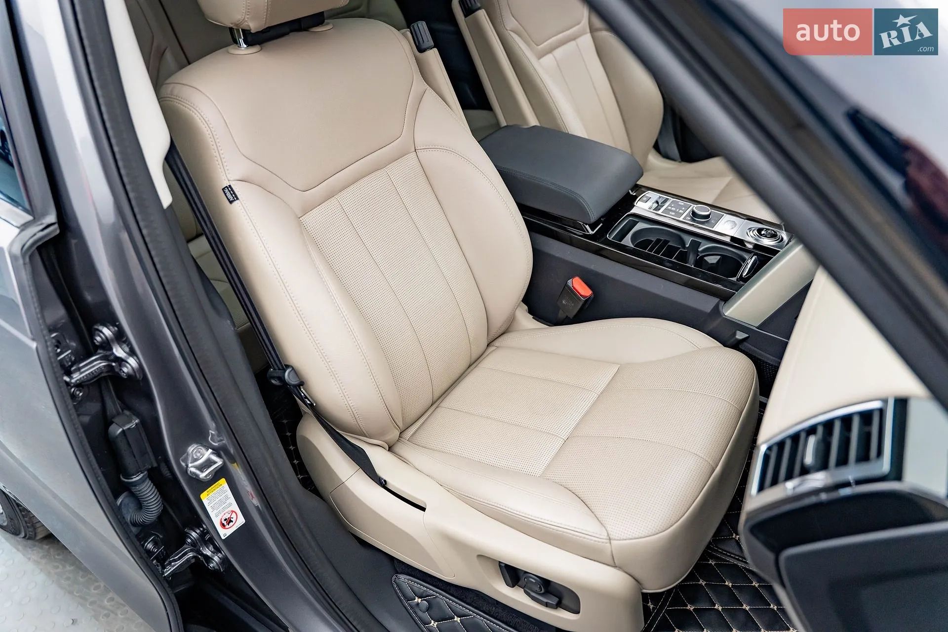 2019 Land Rover Discovery - мініатюра 31