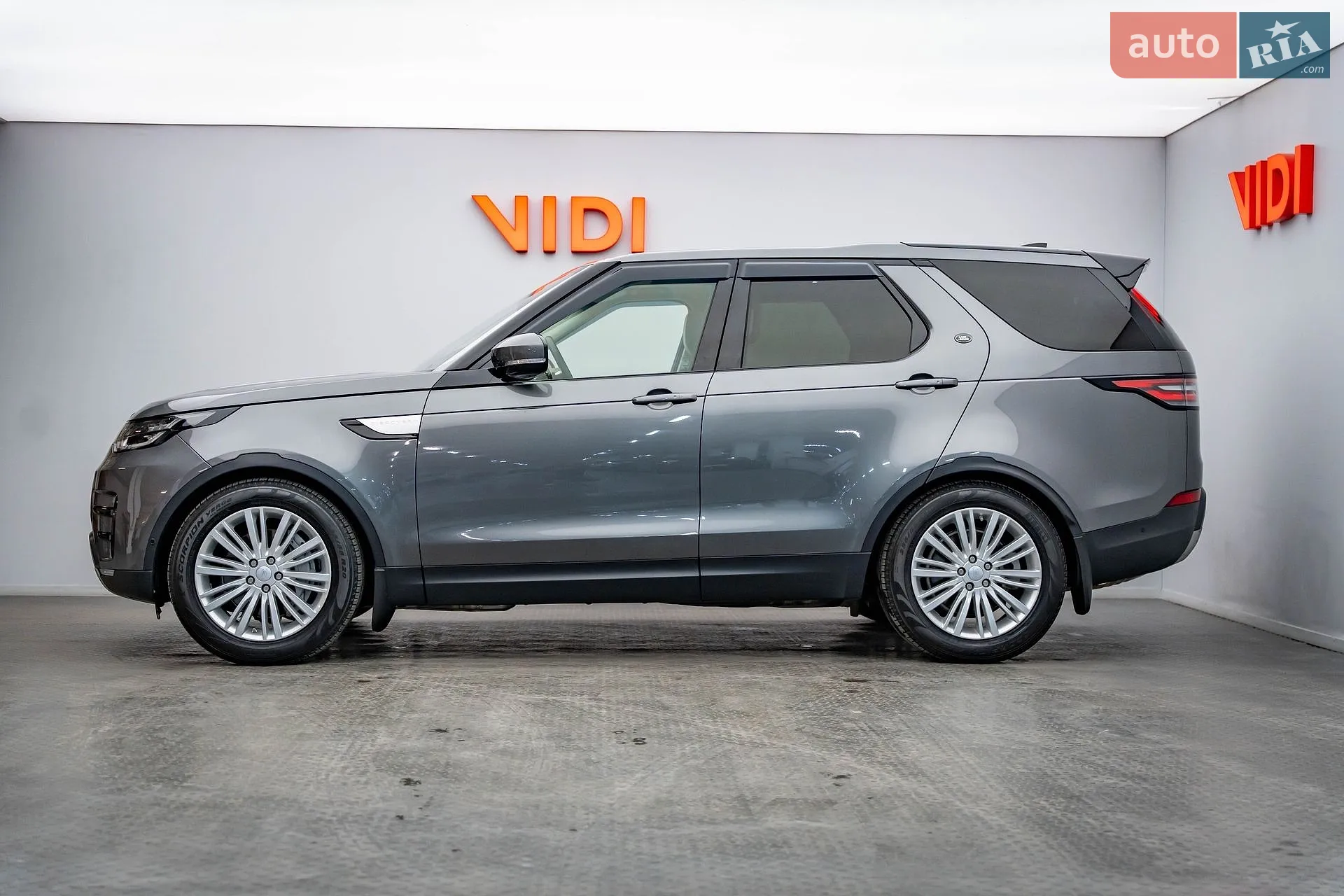 2019 Land Rover Discovery - мініатюра 3