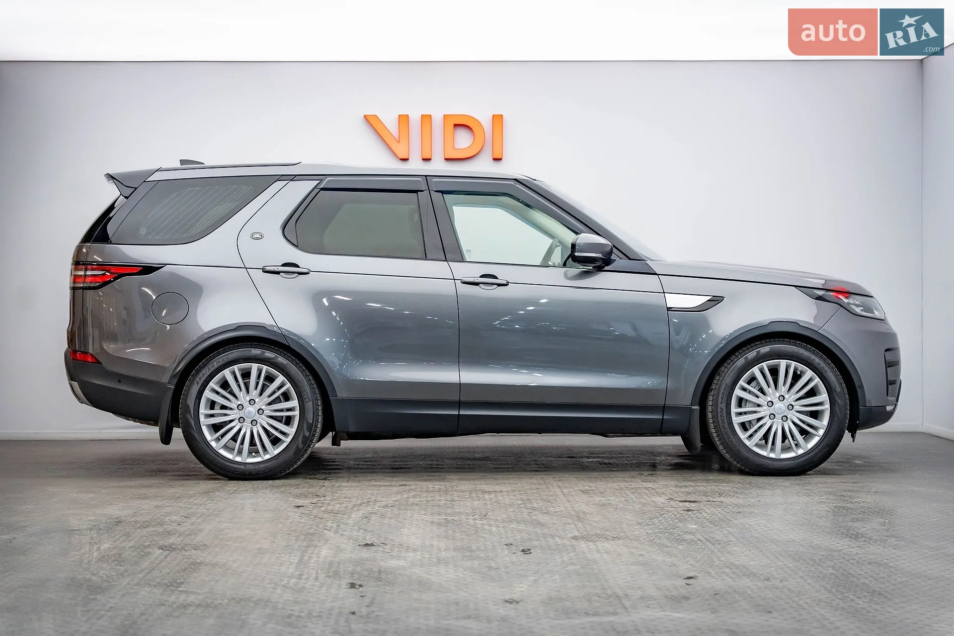 2019 Land Rover Discovery - мініатюра 4