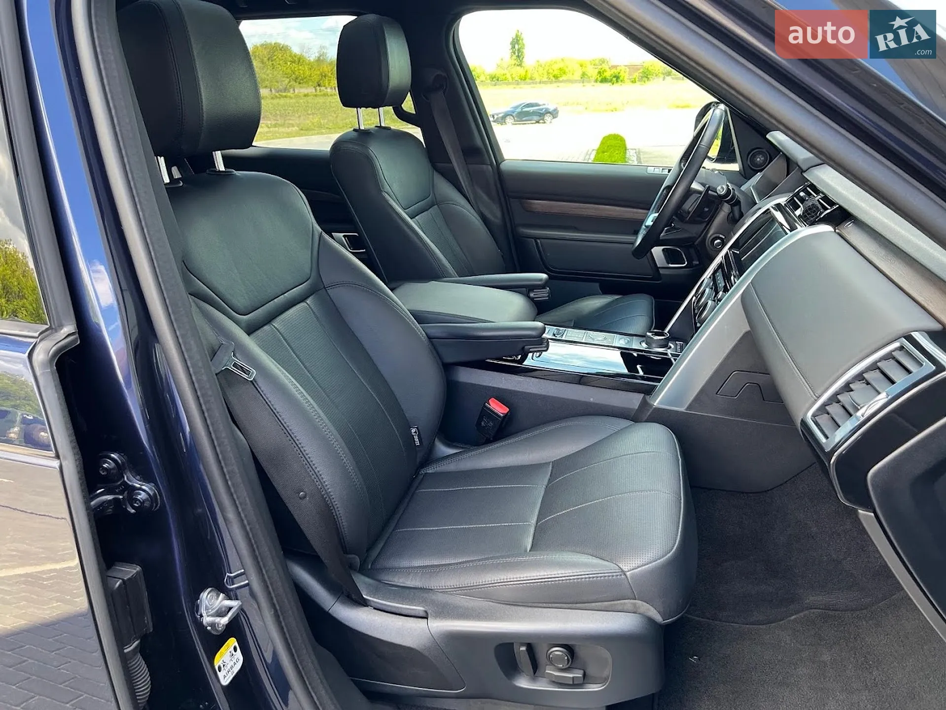 2019 Land Rover Discovery - мініатюра 37