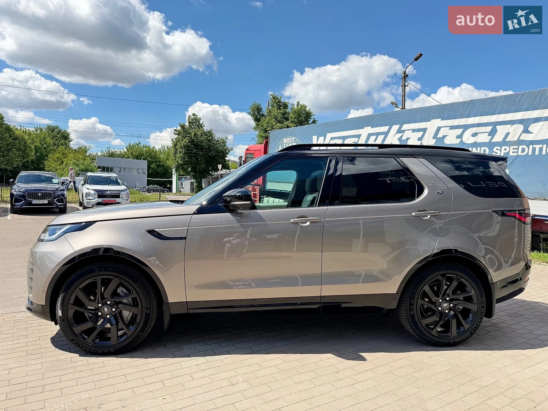 2023 Land Rover Discovery - мініатюра 6