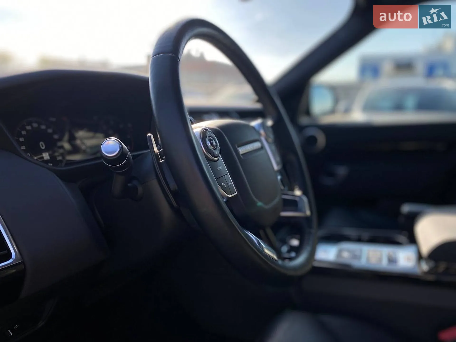 2018 Land Rover Discovery - мініатюра 24