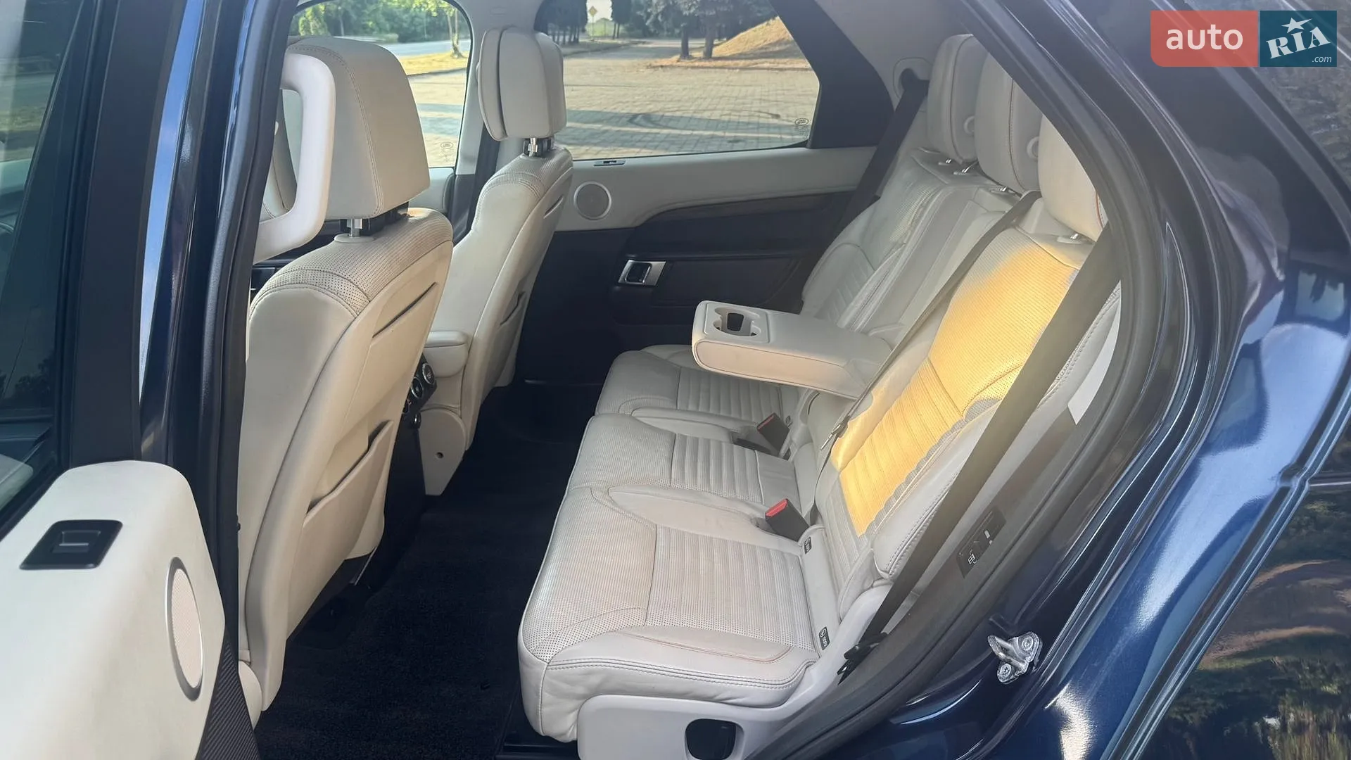 2019 Land Rover Discovery - мініатюра 44