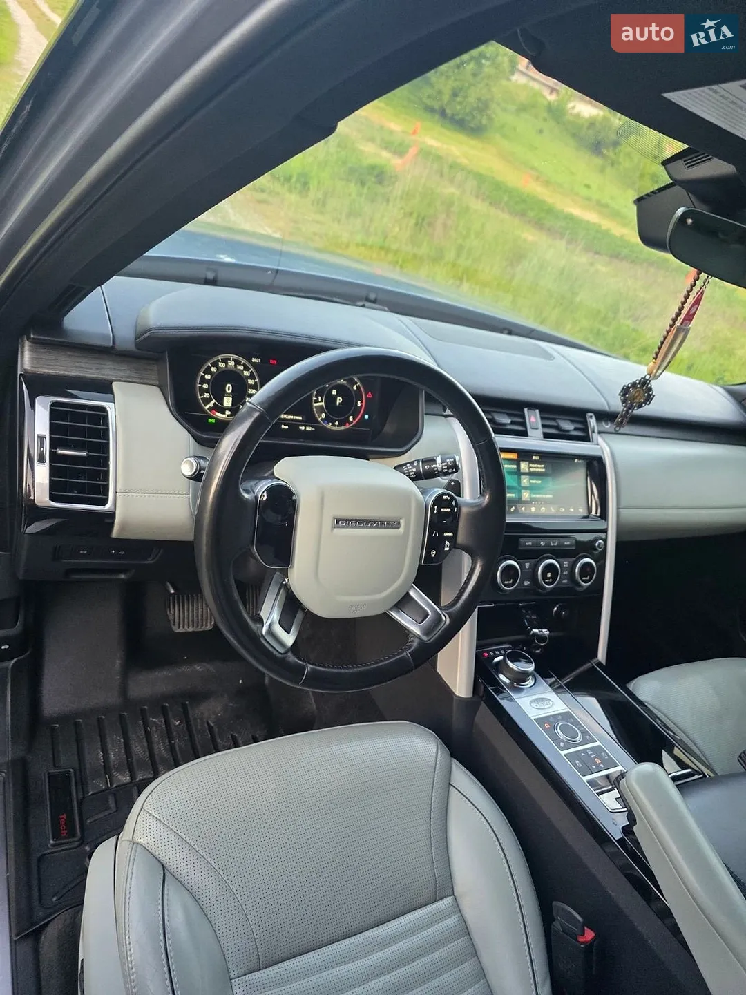2018 Land Rover Discovery - мініатюра 27