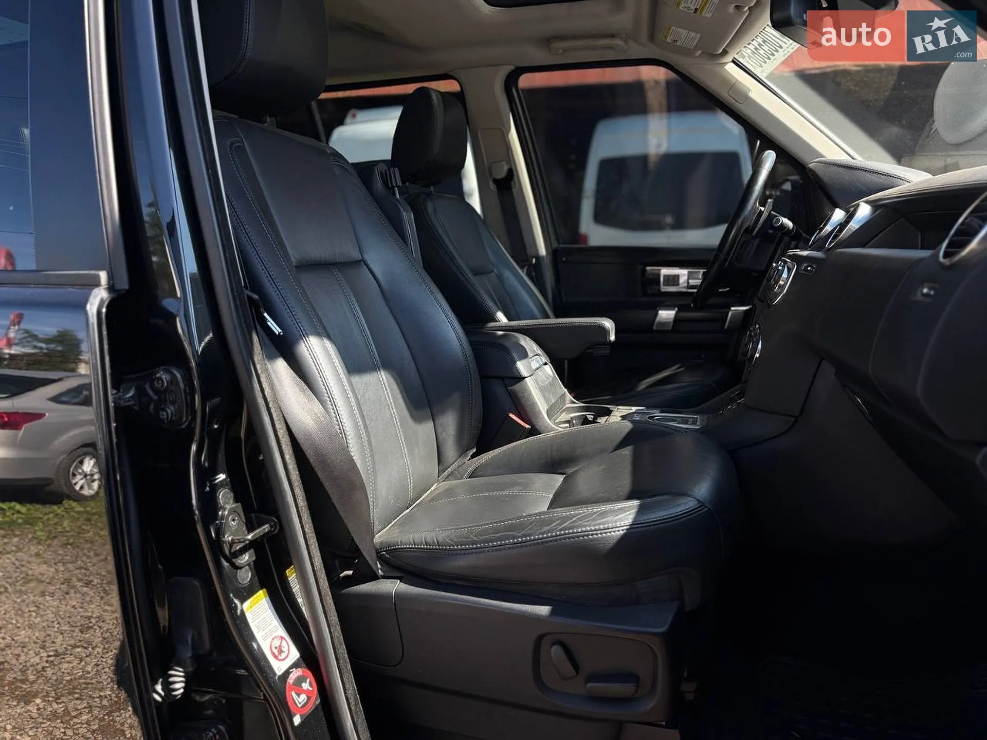 2016 Land Rover Discovery - мініатюра 44