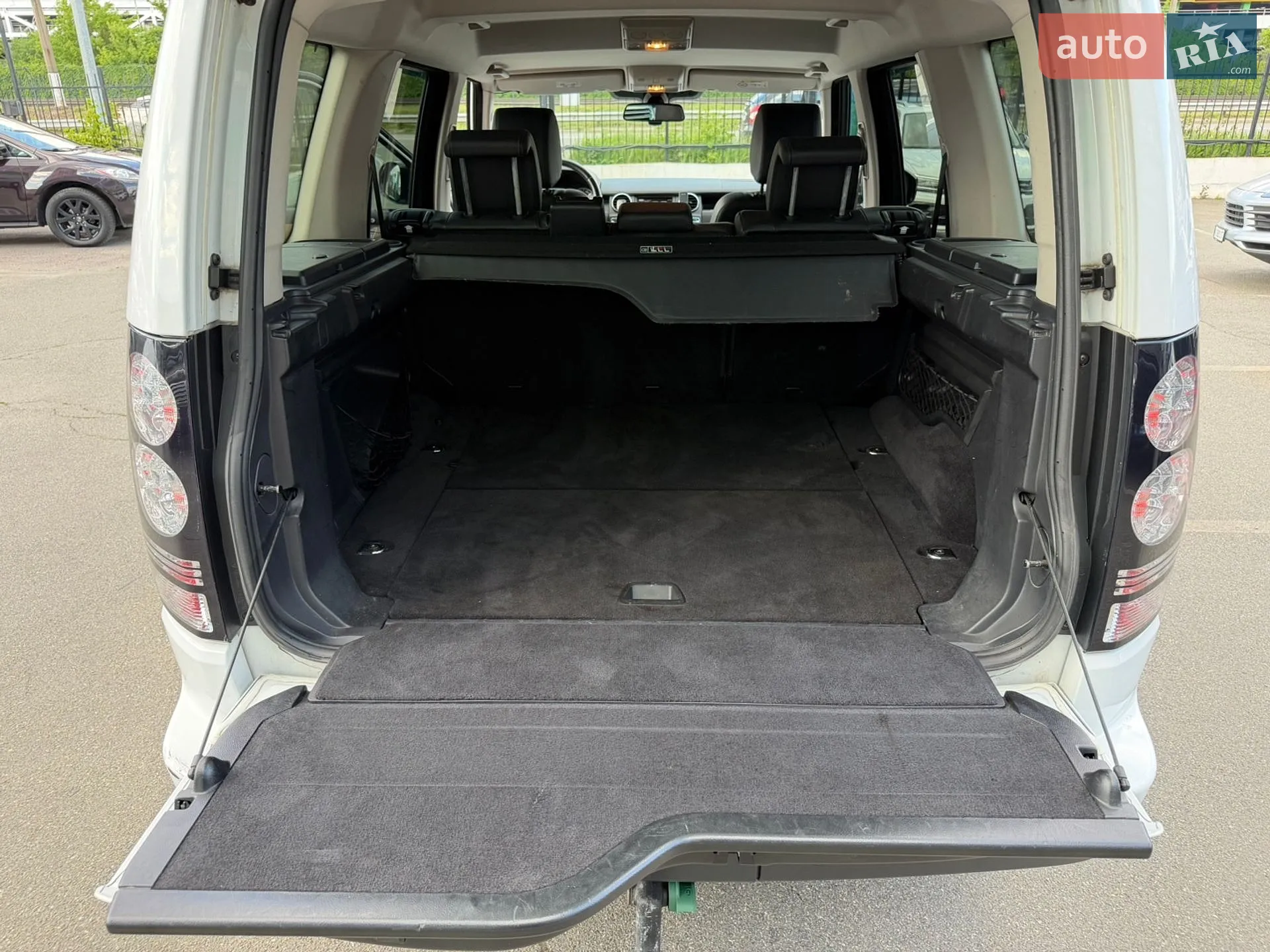 2014 Land Rover Discovery - мініатюра 48