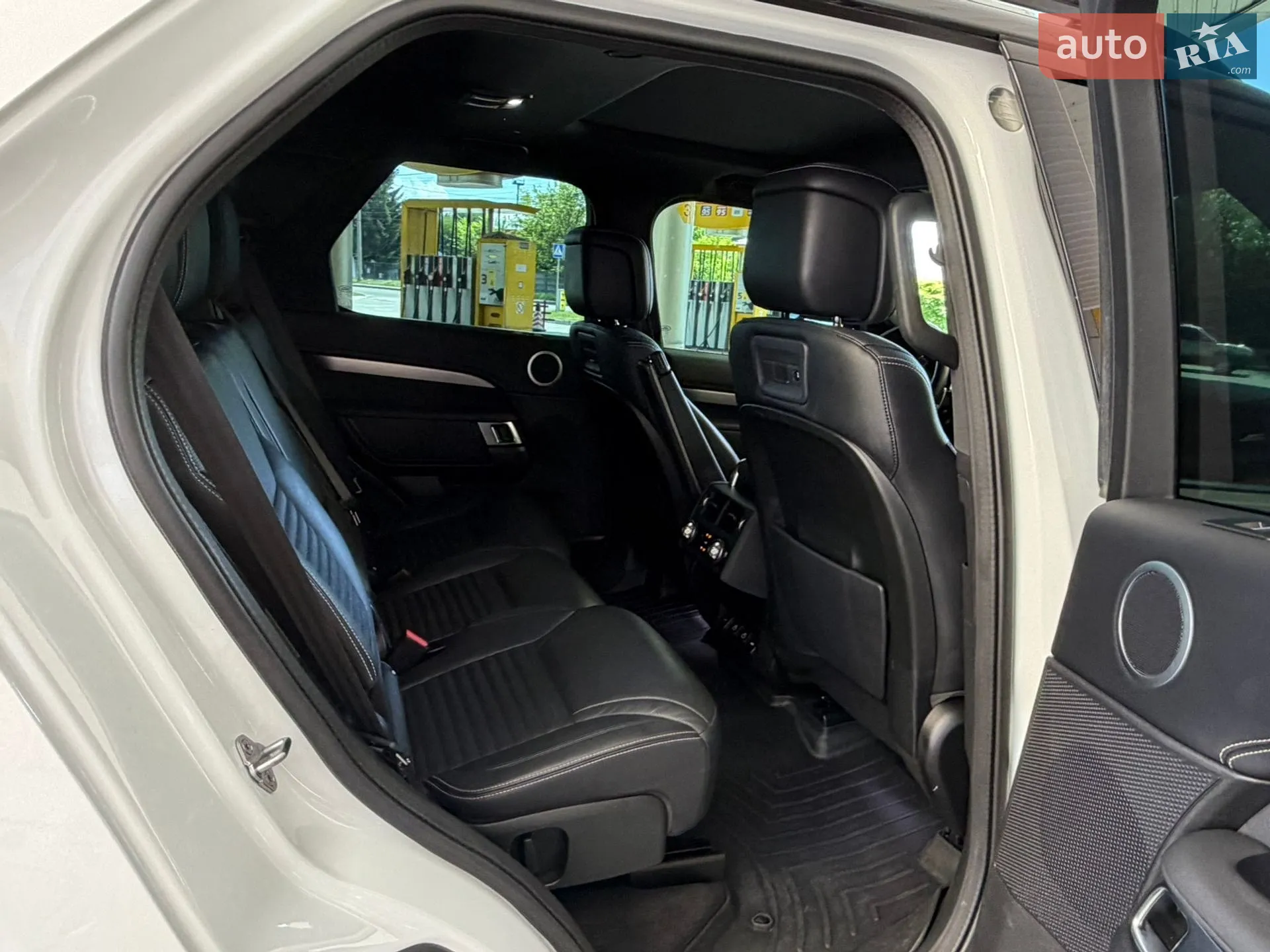 2021 Land Rover Discovery - мініатюра 35