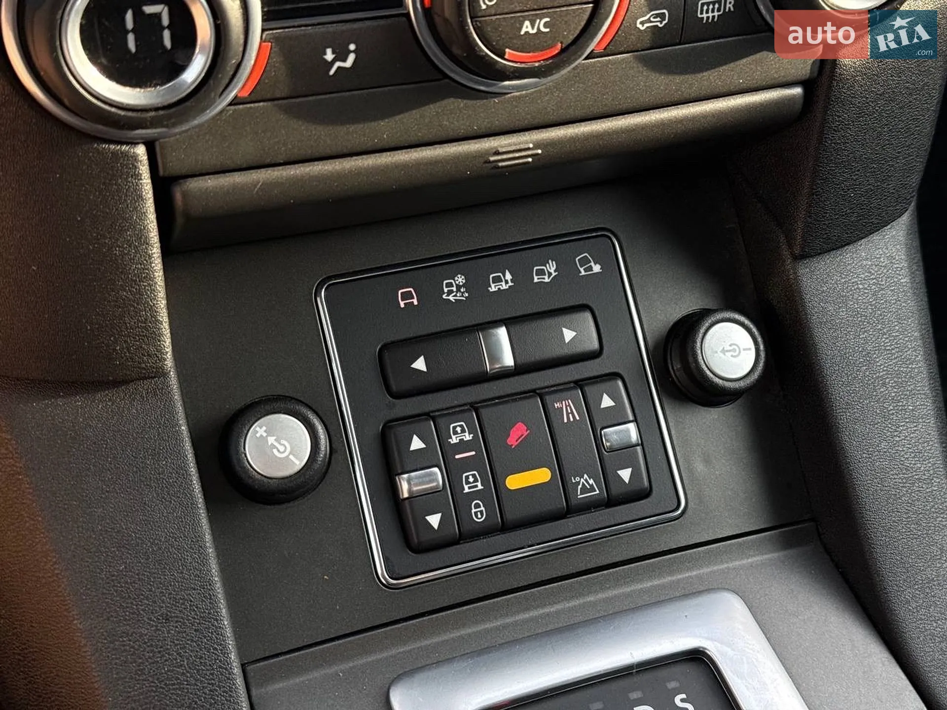 2013 Land Rover Discovery - мініатюра 15