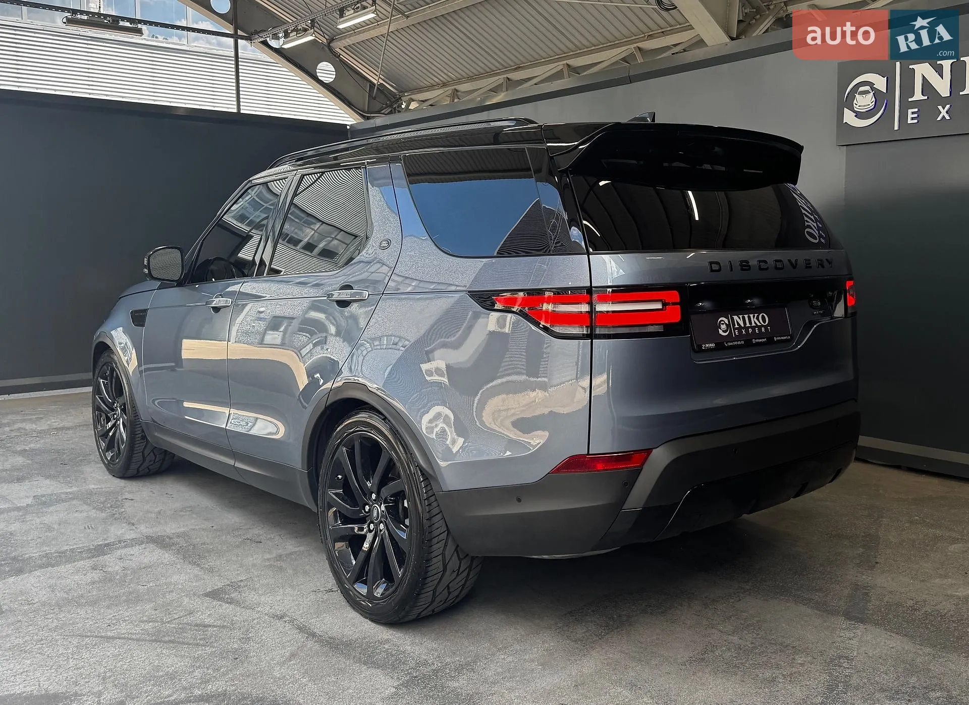 2019 Land Rover Discovery - мініатюра 9