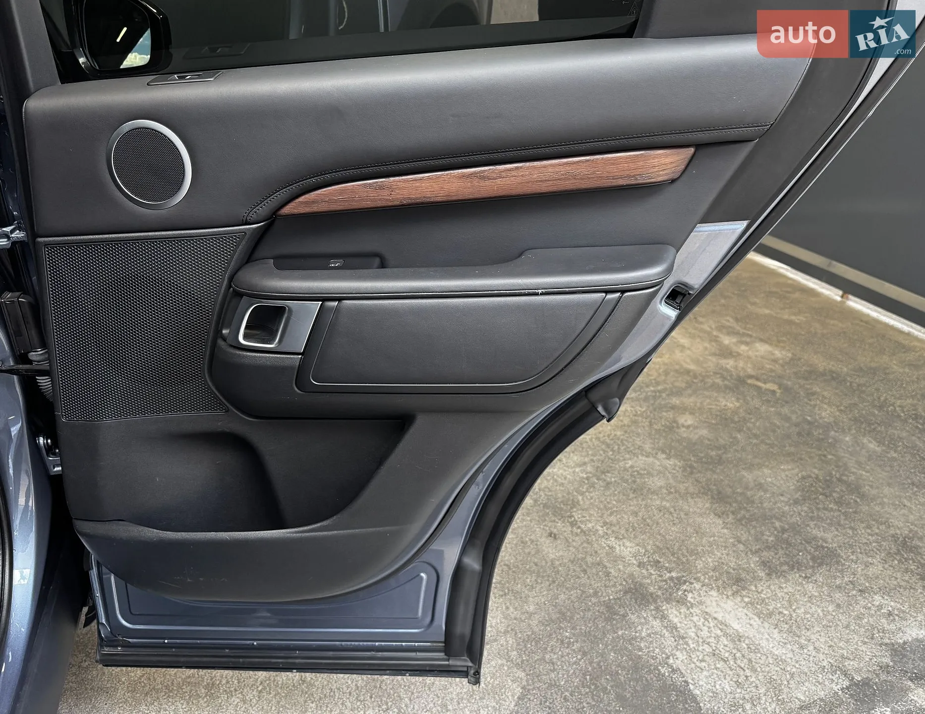 2019 Land Rover Discovery - мініатюра 30