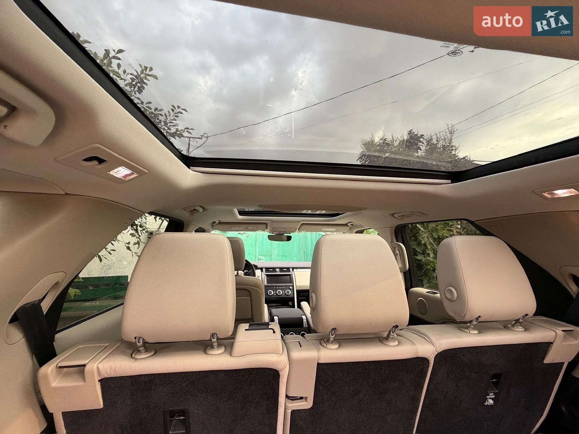 2019 Land Rover Discovery - мініатюра 27